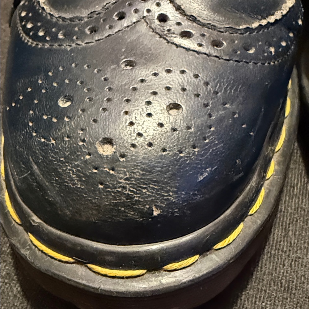 Vintage Doc Martens Navy Wingtip Oxfords men’s size 7 women’s size 9. EUC - Picture 9 of 9